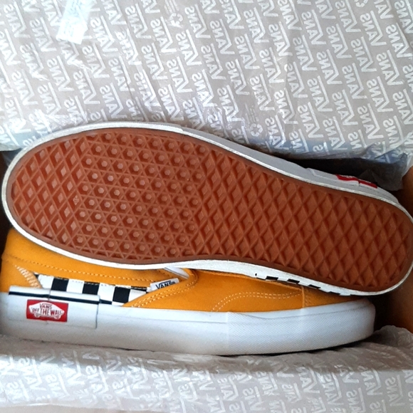 Vans Cut and Paste (CAP)  Slip-On's *NWT* - Picture 11 of 12